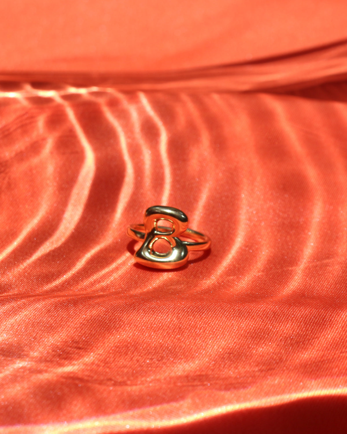 Anillo de letras