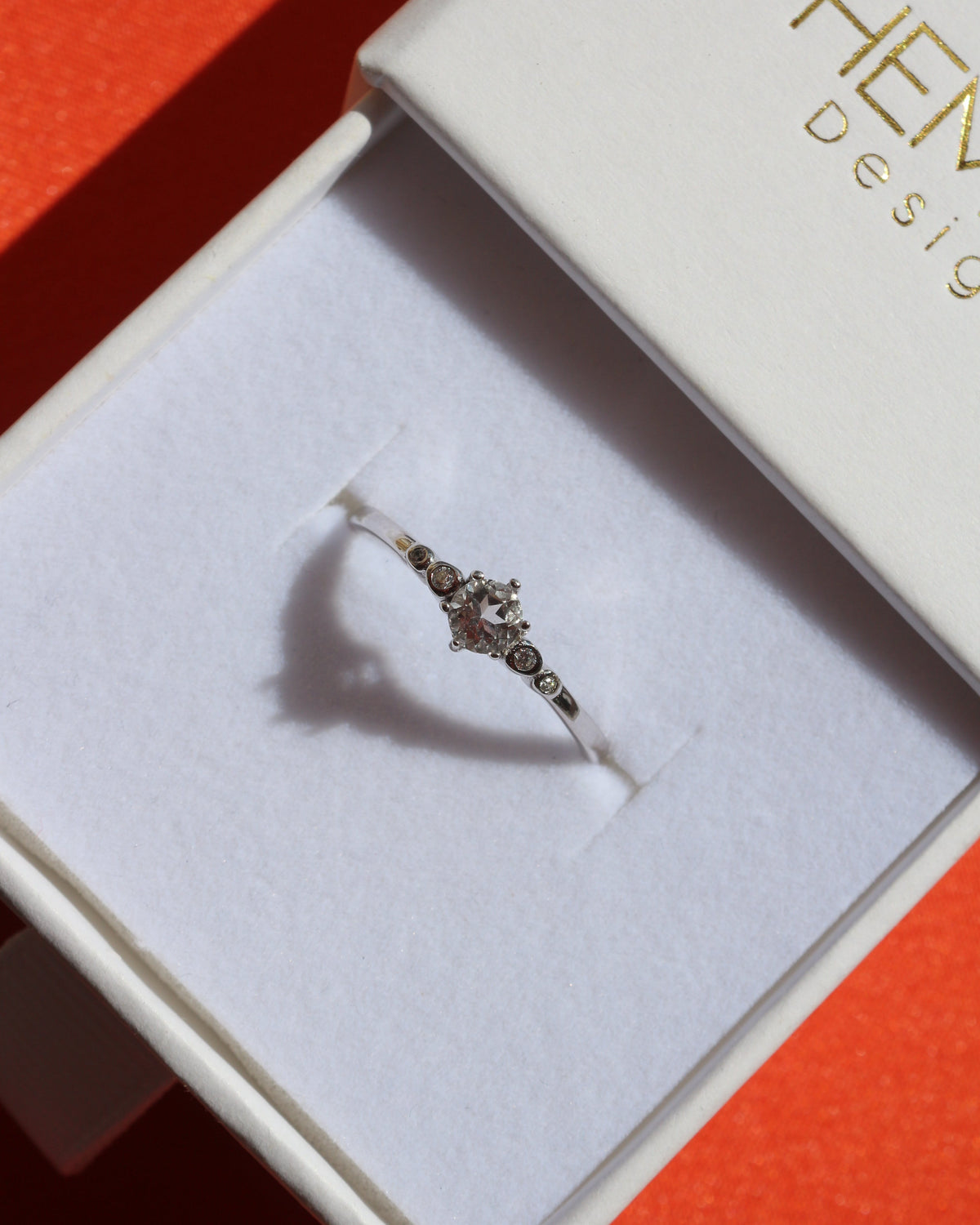 Anillo Pamela