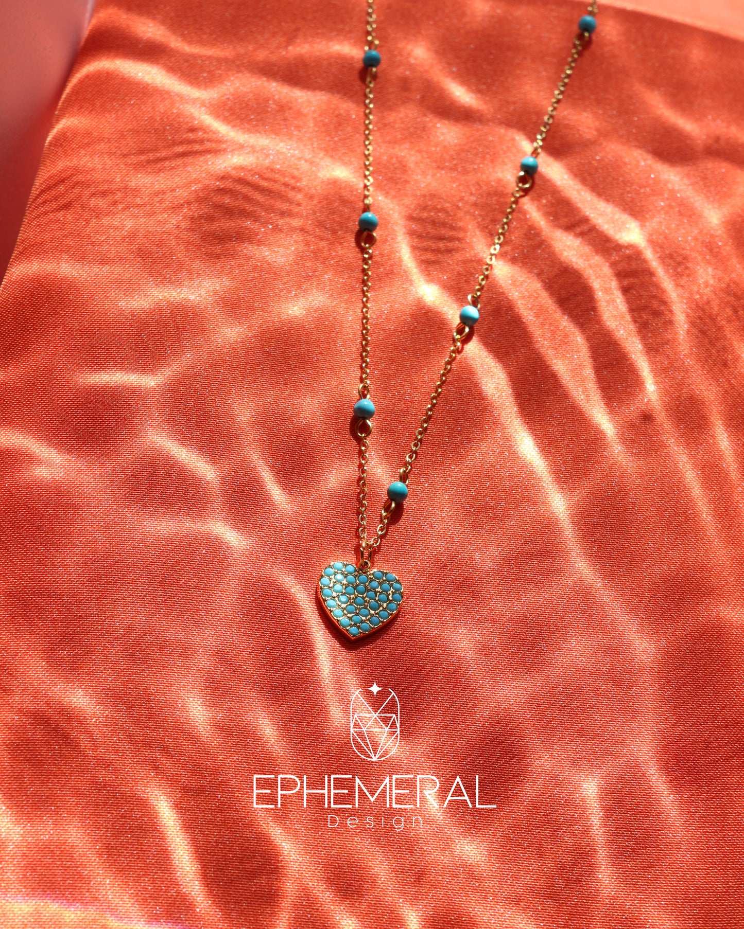 Cadena de corazón azul