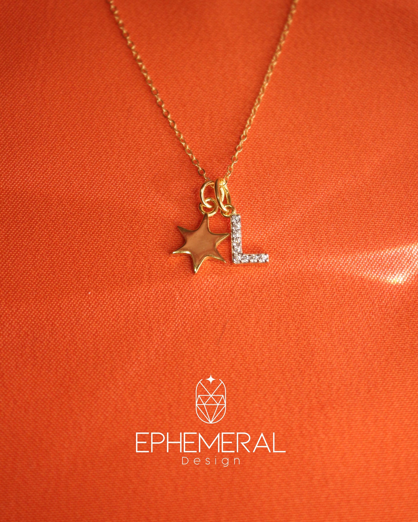 Cadena de charms de letras