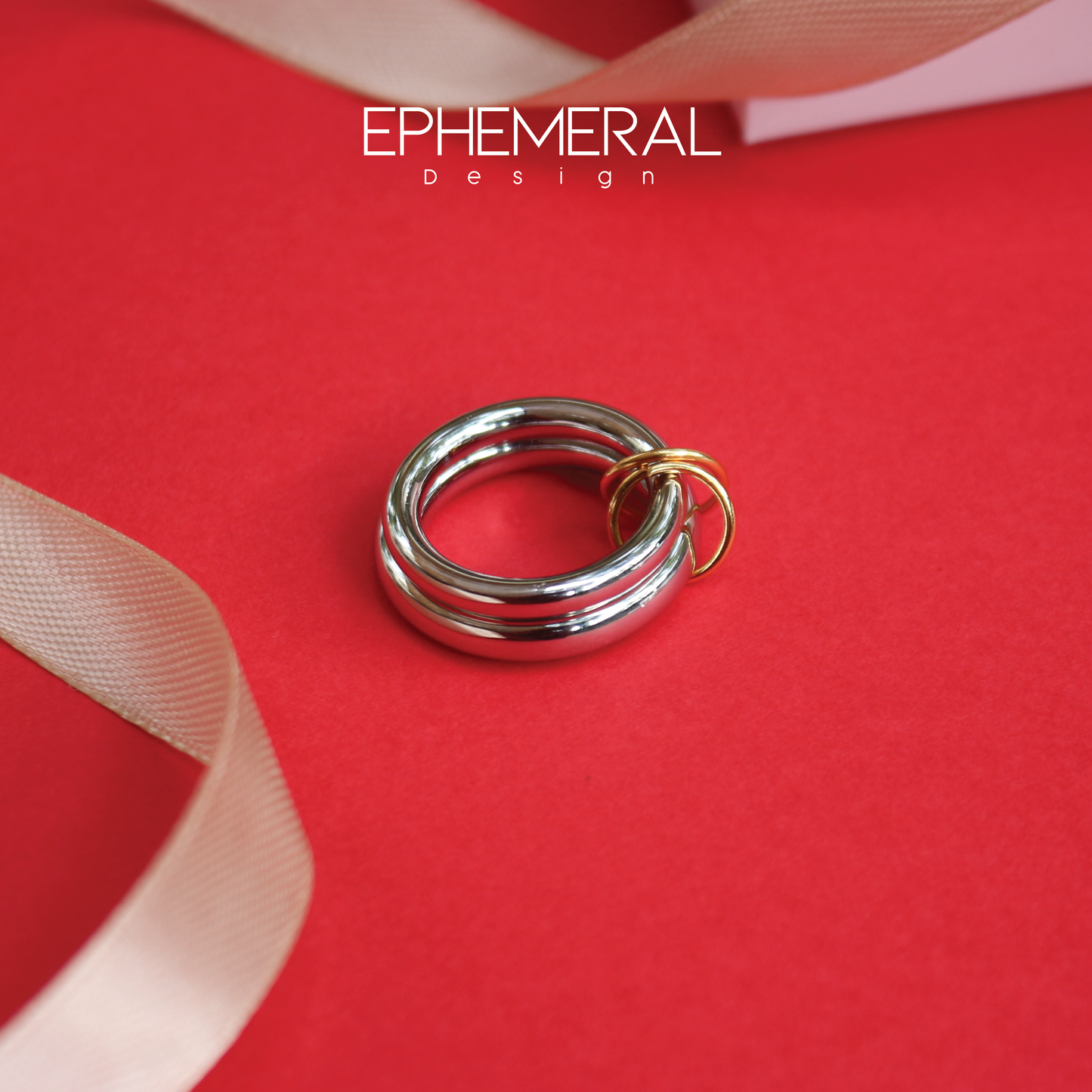 Cadena de anillos plateado