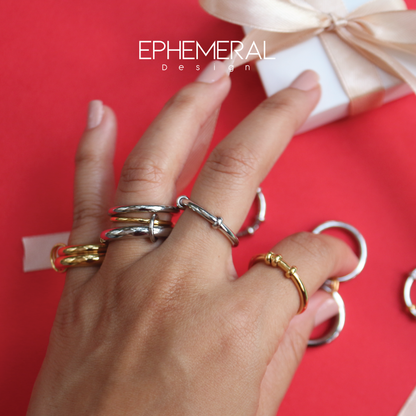 Cadena de anillos dorados